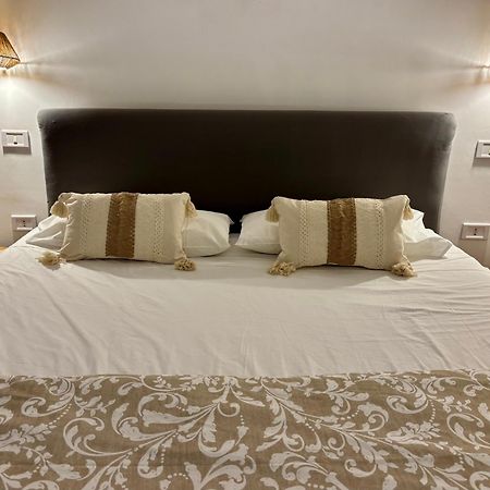 La Pergola Del Centro Apartment Бриндизи Екстериор снимка