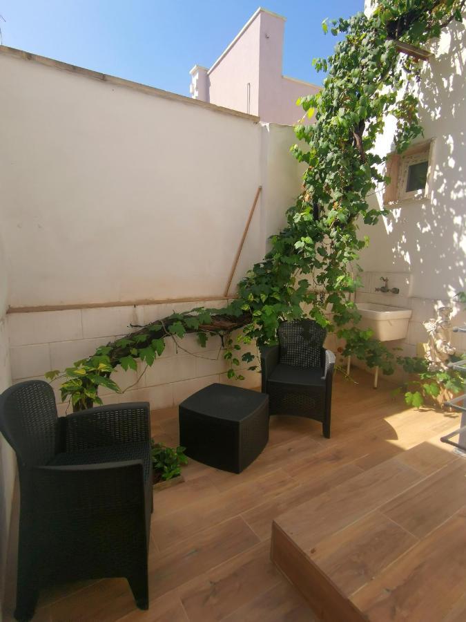 La Pergola Del Centro Apartment Бриндизи Екстериор снимка