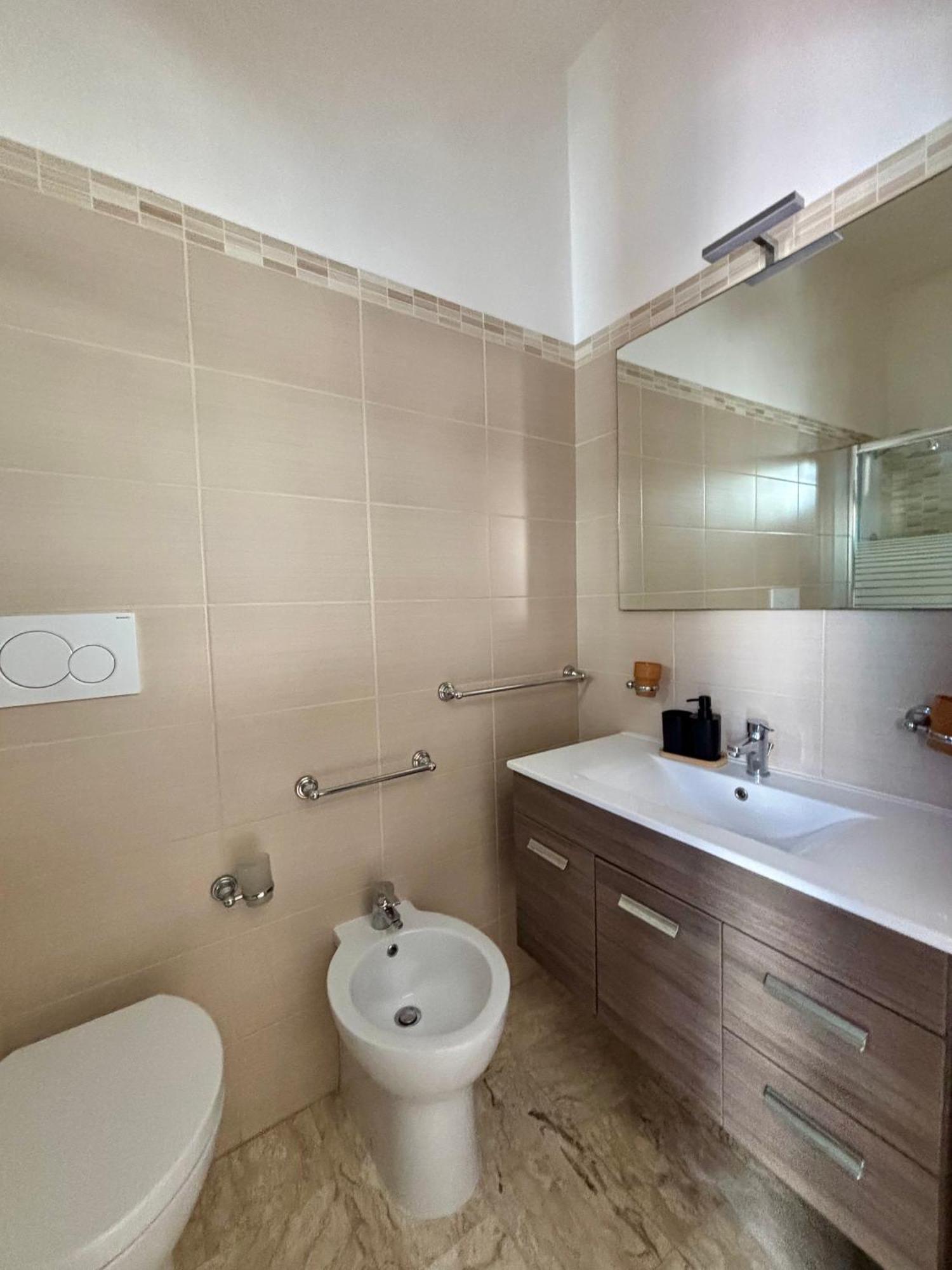 La Pergola Del Centro Apartment Бриндизи Екстериор снимка