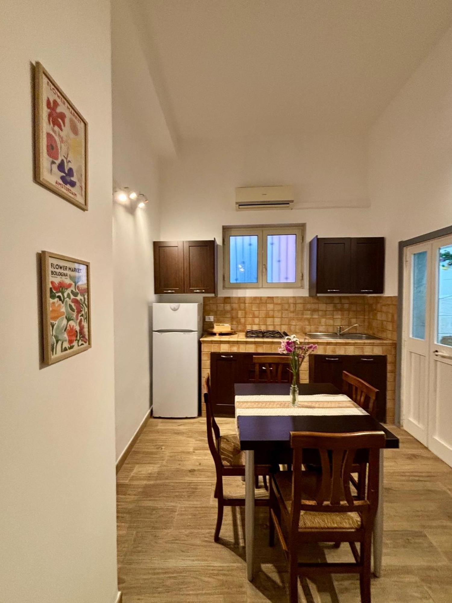 La Pergola Del Centro Apartment Бриндизи Екстериор снимка
