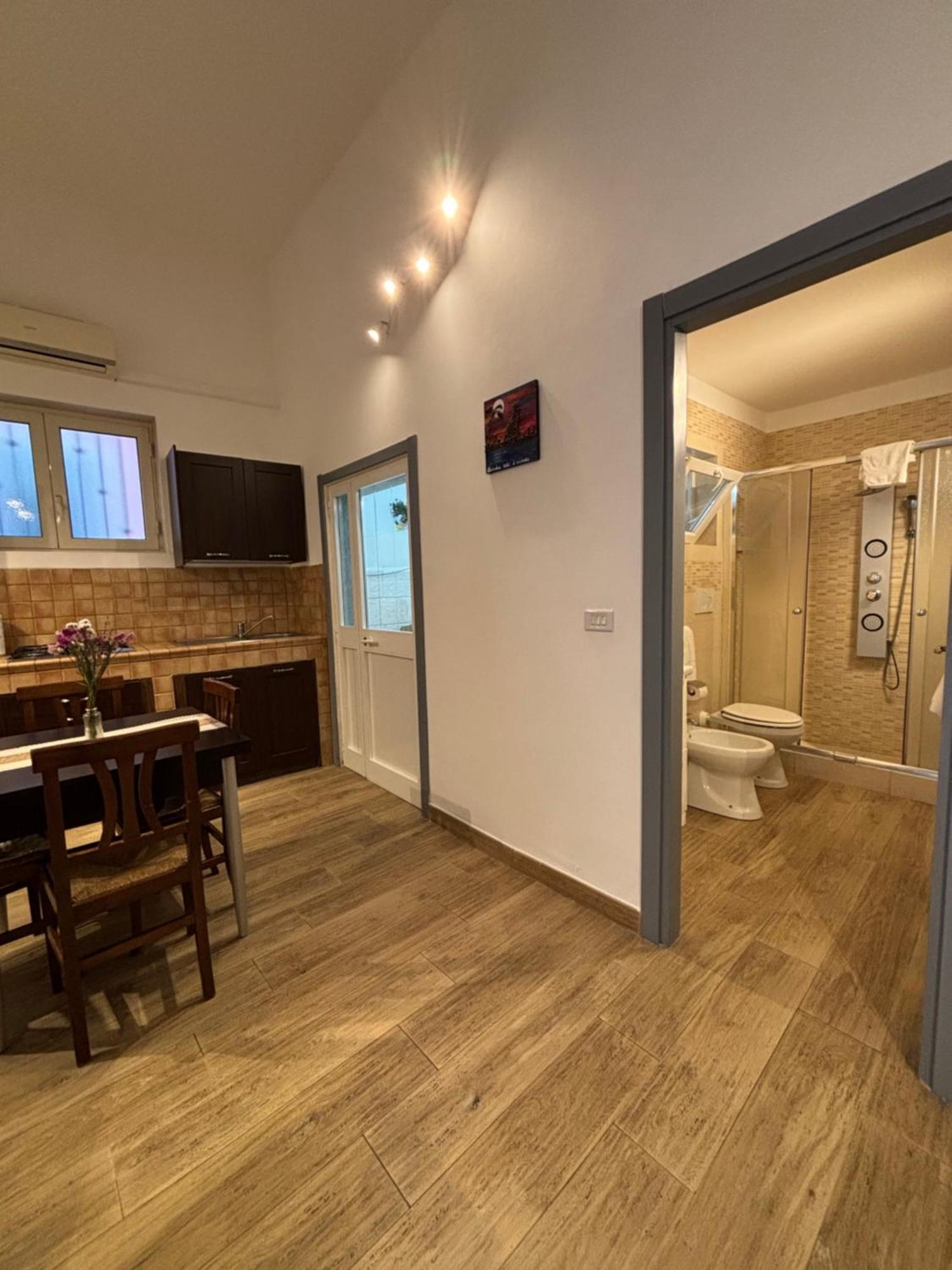 La Pergola Del Centro Apartment Бриндизи Екстериор снимка