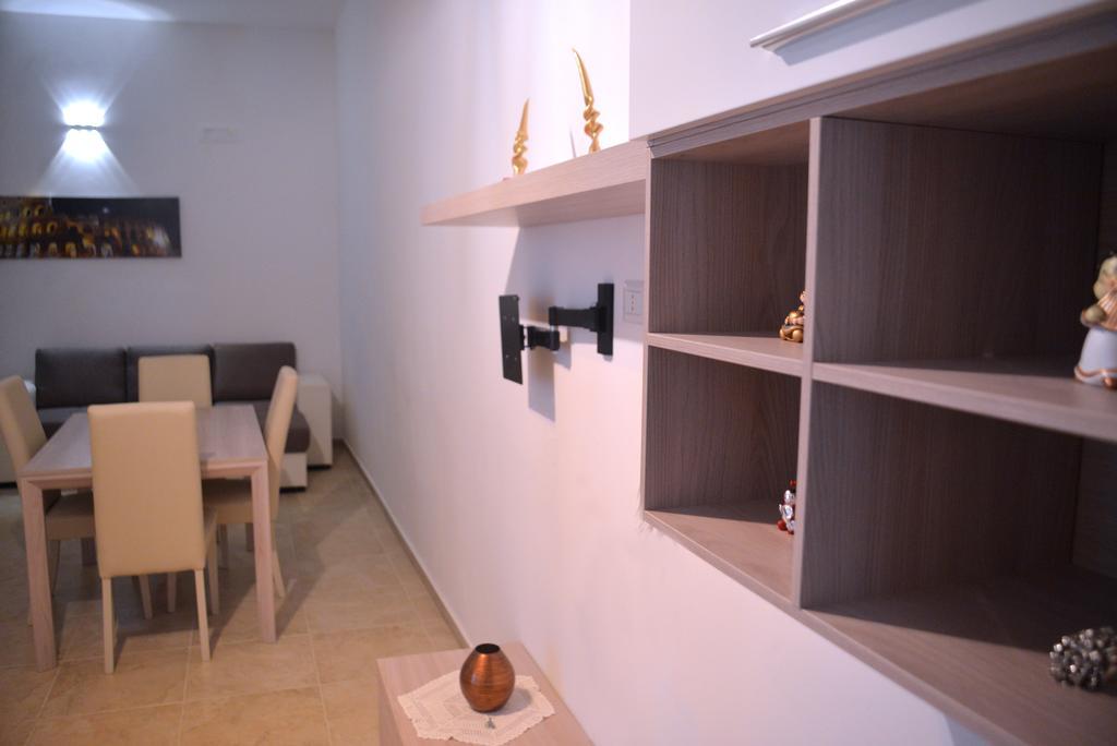 La Pergola Del Centro Apartment Бриндизи Екстериор снимка